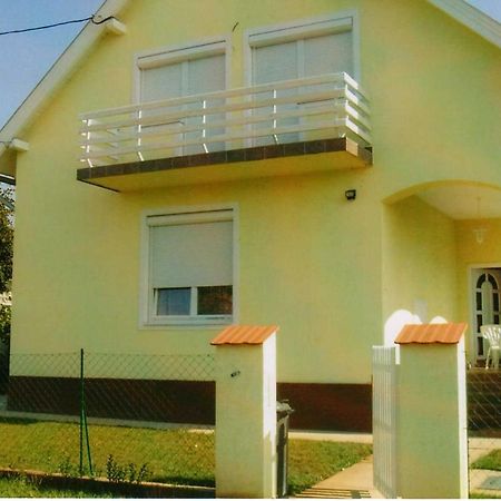 Nora Apartman Daire Balatonfůzfő Dış mekan fotoğraf