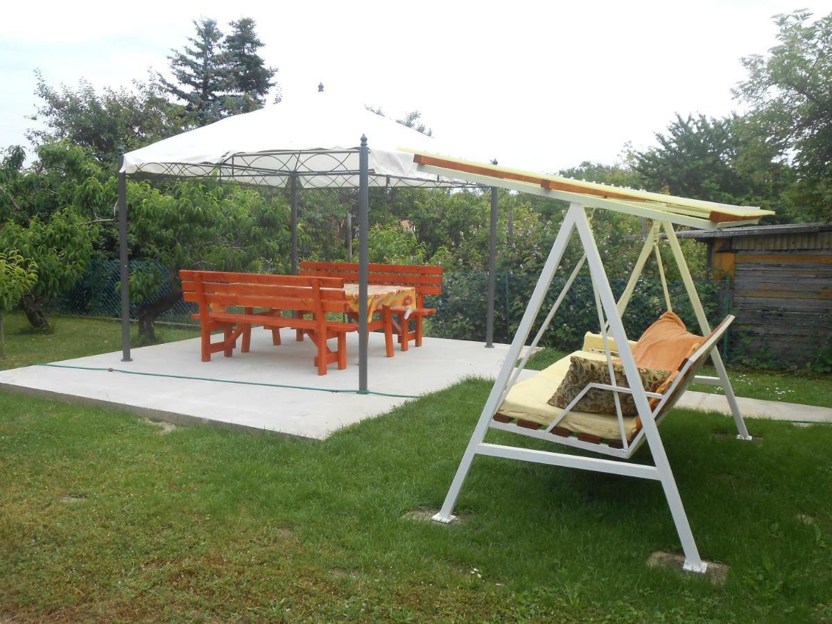 Nora Apartman Daire Balatonfůzfő Dış mekan fotoğraf